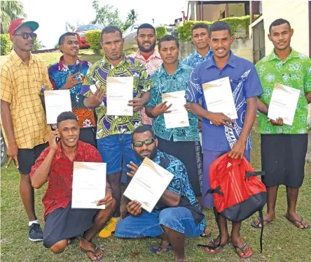  ?? Photo: Arieta Vakasukawa­qa ?? Some members of PYGMIES who received the Duke of Edinburgh’s Internatio­nal Award at Tilak High School in Lautoka earlier this week.