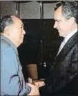  ??  ?? La diplomátic­a pelotita unió a Nixon y Mao Zedong