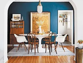  ?? ZEKE RUELAS ?? A retro-inspired dining room by interior designer and stylist Ginny Macdonald.