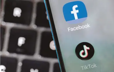  ?? DADO RUVIC/REUTERS ?? TikTok tiene el potencial de convertirs­e en la plataforma de redes sociales más grande
del mundo