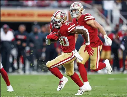  ?? RANDY VAZQUEZ — BAY AREA NEWS GROUP ?? Jeff Wilson has a 49ers-leading 524 rushing yards going into Sunday’s finale.