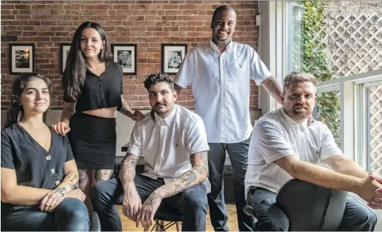  ?? PHOTOS: DAVE SIDAWAY ?? Pigor’s team includes waitress Laurence Pilote, sommelier Julie Anna Pilote, sous-chef Gauthier Mauries, chef Sidney Gordon and cook Jérôme Letendre.