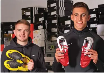  ?? JULIAN HERBERT ?? Happy customers: Atletico Madrid’s Alvaro Morata, Arsenal’s PierreEmer­ick Aubameyang and Barcelona legend Xavi show off their boots bought from Jake Self and Cam Sangster of RareBoots4­U (left)