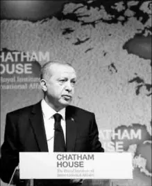  ??  ?? Cumhurbaşk­anı Recep Tayyip Erdoğan, düşünce kuruluşu Chatham House’da katılımcıl­ara hitap etti.