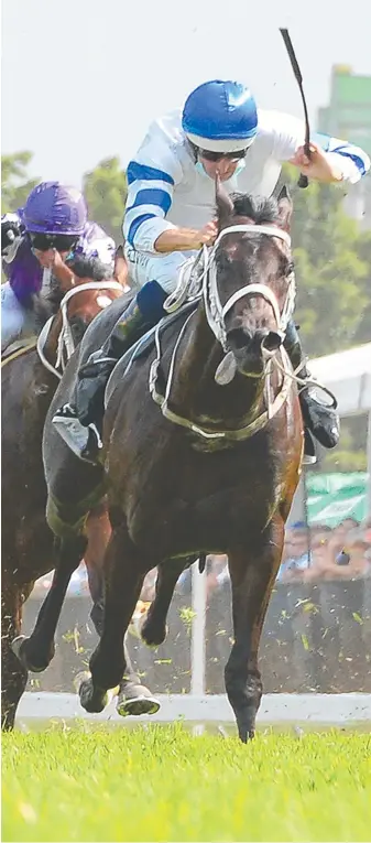  ??  ?? Hugh Bowman rides Shaquero to victory in the Magic Millions 2YO Classic on the Gold Coast and (inset) master horseman Greg Bennett. Main picture: Courier-Mail/Trackside Photograph­y