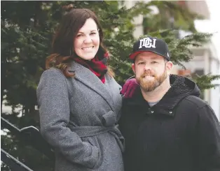  ?? ALLEN MCINNIS ?? Johanna Miller and her husband, Noah Sidel, have been leading online trivia events that let people have fun and socialize from a safe physical distance and raise money for charitable ventures.