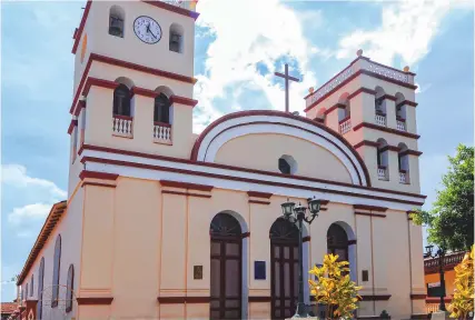  ??  ?? Iglesia de nuestra Señora de la
Asunción de Baracoa.