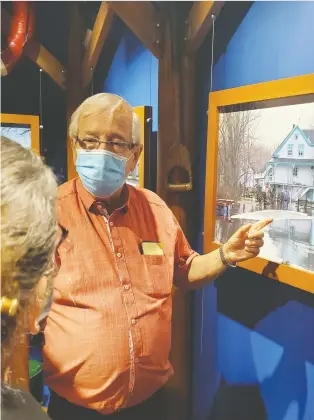  ?? CHRISTOPHE­R NARDI ?? Bloc Québécois MP Louis Plamondon shares stories about residents of his Bécancour–nicolet–saurel riding with a museum guide at the Biophare museum in Sorel-tracy.