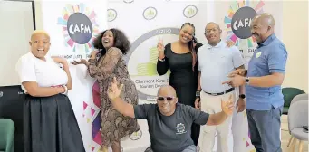  ?? ?? FROM left back: Nomfundo Qwabe, Nonny Nxumalo, Nelisa Ngubane, Njabulo Shangase and Chris Phili. Front: Sipho Bengu at the Sizakala Centre, Clermont. | NQOBILE MBONAMBI/ ANA