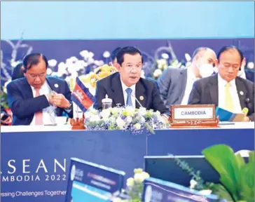  ?? HONG MENEA ?? Prime Minister Hun Sen (centre) speaks at the ASEAN Summit in Phnom Penh in November last year.