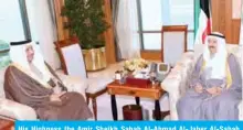  ??  ?? His Highness the Amir Sheikh Sabah Al-Ahmad Al-Jaber Al-Sabah meets with His Highness the Prime Minister Sheikh Jaber Al-Mubarak Al-Hamad Al-Sabah.