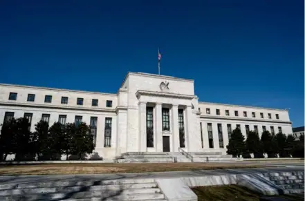  ?? XINHUA/VNA Photo ?? Federal Reserve in Washington D.C. The Fed funds rate is at zero to 0.25 per cent, and US policymake­rs are disincline­d to take interest rates negative.