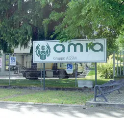  ?? ?? Raccolta rifiuti L’Amia tiene banco fra i temi della campagna elettorale