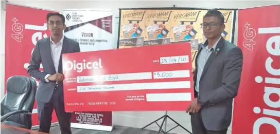  ?? Photo: Fijian Competitio­n and Consumer Commission ?? From left: Digicel chief executive officer Mohammed Farid and Fijian Competitio­n and Consumer Commission (FCCC) chief executive officer Joel Abraham during the cheque handover of $5000 for the Veilomani Foodbank on April 28, 2020.