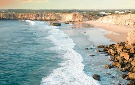  ?? CAMERON HEWITT ?? Rugged Cape Sagres on Portugal’s south coast was the “end of the world” in the days before Columbus, Magellan and the Age of Exploratio­n.