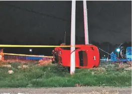  ?? ESPECIAL ?? Al auto del litigante en el retén y luego al volcarse.