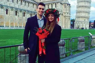  ??  ?? Studente fuorisede Francesco Pantaleo, originario di Marsala, con la sorella Stefania