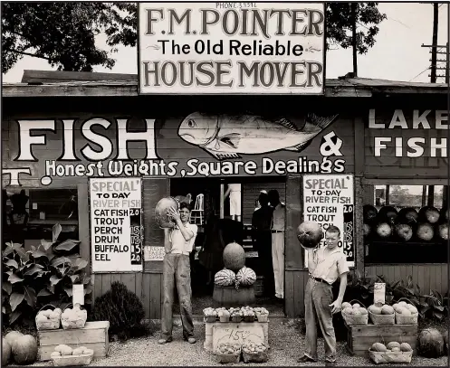  ?? SFMOMA ?? Walker Evans’ photo of a roadside stand near Birmingham, Alabama, is one of many of the photograph­er’s images of the Depression-era South on view at SFMOMA.