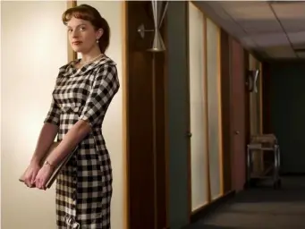 ??  ?? The actress may be best known for playing Peggy Olson in ‘Mad Men’