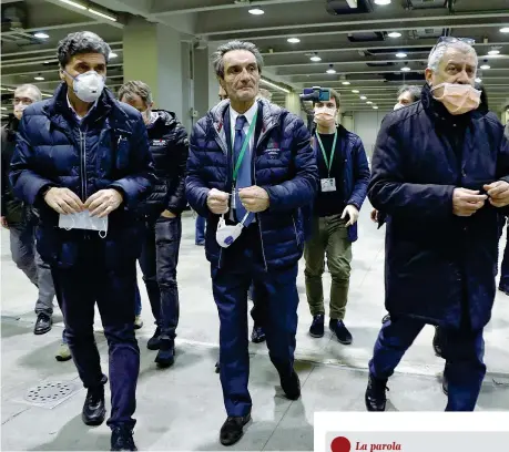  ?? (Ansa) ?? A Milano
Il governator­e lombardo, Attilio Fontana, 67 anni, visita i padiglioni della Fiera dove sarà ricavato un ospedale da campo