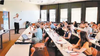  ??  ?? Con el apoyo de la Fundación Ealy Ortiz A.C., ayer se realizó en Lausana, Suiza, el Taller Jack F. Ealy de Periodismo Científico en el marco de la Conferenci­a Mundial de Periodismo de Ciencia 2019 (WCSJ2019).