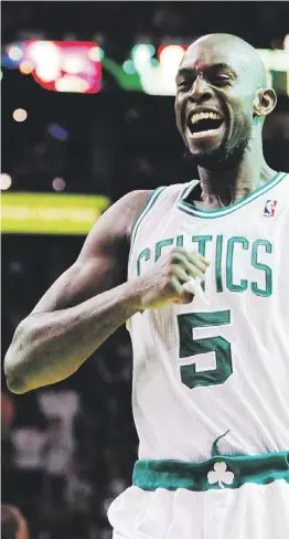  ??  ?? CONSTANTE. El veterano Kevin Garnett ha sido el eje de Boston en la serie contra Miami. El lunes marcó 17 puntos con 14 rebotes.