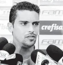  ?? Cesar Greco/Ag. Palmeiras/Divulgação ?? Jean, que deve atuar como lateral direito, fala em entrevista coletiva na concentraç­ão do Verdão