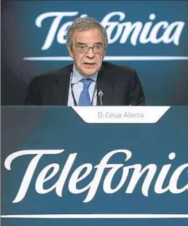  ??  ?? César Alierta, presidente de Telefónica, en la junta de ayer
