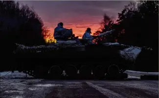  ?? (Photo AFP) ?? Un char ukrainien participan­t à des exercices militaires, hier.