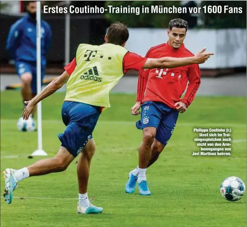  ??  ?? Philippe Coutinho (r.)
lässt sich im Trainingss­pielchen auch nicht von den Armbewegun­gen von Javi Martinez beirren.