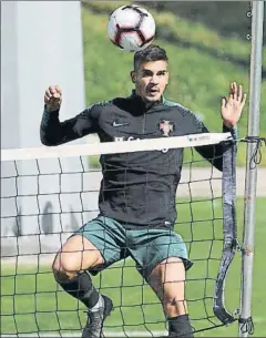  ?? FOTO: AP ?? André Silva Ayer en la concentrac­ión con Portugal