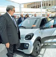  ??  ?? Presentazi­one della minicar elettrica nell’ultima edizione della Fiera del Levante di Bari