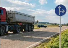  ?? Foto: Philipp Wehrmann ?? Der Heuweg ist jetzt für Linksabbie­ger gesperrt.