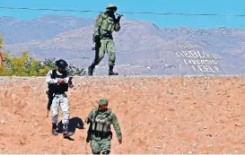  ?? ?? Militares en el patrullaje de la zona fronteriza Juárez-el Paso