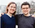  ?? Foto: Bergner ?? Benedikt Bergner (links) und Reinhard Blech aus Augsburg haben die Lernplatt form Studyflix gegründet.
