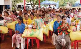  ?? ?? Forty families in the Kreung indigenous community received provisions.