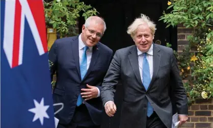  ?? Photograph: Reuters ?? Boris Johnson (right) with the Australian prime minister, Scott Morrison, in the garden of No 10 Downing Street in London on Tuesday.