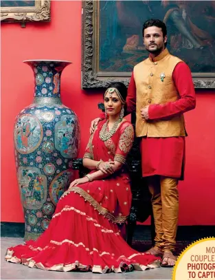  ??  ?? The classics Actress Mumtaz Sorcar and model Ananda in designer Pranay Baidya’s bridal collection