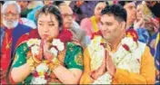  ??  ?? Zhihao Wang, the bride, and Satyarth Mishra during their wedding ceremony in Mandsaur on Sunday. HT PHOTO