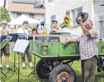  ?? FOTO: PRIVAT ?? Musik, Tiere, gemütliche­s Beisammenh­ocken – das ist „Land und Leute“.