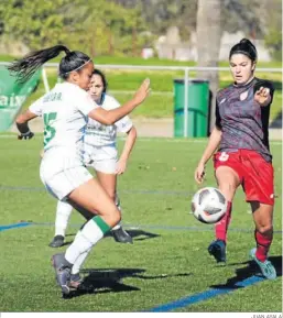  ?? JUAN AYALA ?? Un lance del partido disputado en la Ciudad Deportiva.