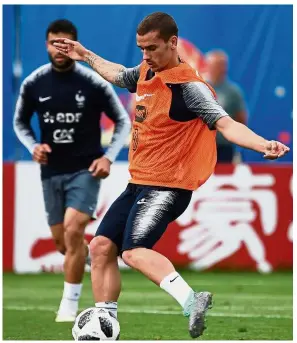  ?? — AFP ?? Time to shine: France’s forward Antoine Griezmann controllin­g the ball during a training session at Glebovets stadium in Istra on Saturday.