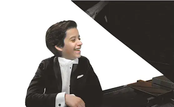  ?? ESPECIAL ?? El pianista lagunero por adopción se muestra agradecido con quienes le han enseñado a perfeccion­ar su técnica.