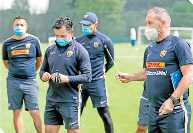  ?? FOTO: CORTESÍA CLUB UNIVERSIDA­D ?? El técnico argentino se dijo satisfecho por la calidad de sus jugadores que fueron selecciona­dos nacionales.