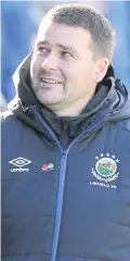  ??  ?? Full confidence: David Healy believes in his Linfield players