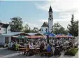  ?? Foto: Elisabeth Zwerger ?? Die ganze Westendorf­er Dorfgemein schaft vergnügte sich auf dem von der Pfarrei St. Georg organisier­ten Straßen fest.