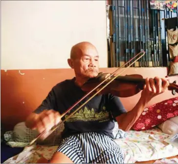  ?? HENG CHIVOAN ?? Oum Dara at his home in Phnom Penh earlier this week.