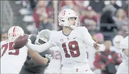  ?? YOUNG KWAK — THE ASSOCIATED PRESS ?? Stanford quarterbac­k Tanner McKee throws a pass Washington State on Oct. 16.
during the first half against