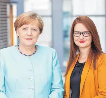  ?? FOTO: PARTEI ?? Bundeskanz­lerin Angela Merkel (links) kommt am 22. September auf Einladung der CDU-Bundestags­abgeordnet­en Ronja Kemmer nach Ulm.