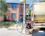  ?? ?? Sigue suministrá­ndose
RAÚL ALVARADO.
agua potable.